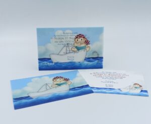 Προσκλητήρια βάπτισης με πειρατή Newage invitation 23b018 rtmics pirate Προσκλητήρια βάπτισης με θέμα τον μικρό πειρατή, βαρκούλα, θάλασσα, σύννεφα | Newage invitations 23b018 rtmics pirate (sea, boat)
