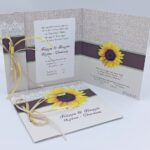 Προσκλητήρια βάπτισης με ηλιοτρόπιο Newage invitation 23b030 tr sunflower Προσκλητήρια βάπτισης με θέμα το ηλιοτρόπιο | Newage invitations 23b030 tr sunflower